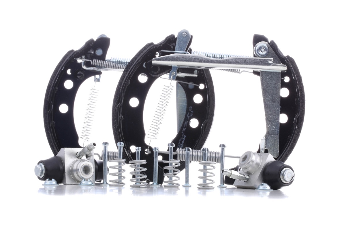 Bosch 0 204 114 590 Drum Brake Kit