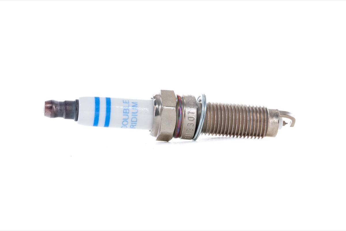 Bosch 0 242 140 528 Spark Plug