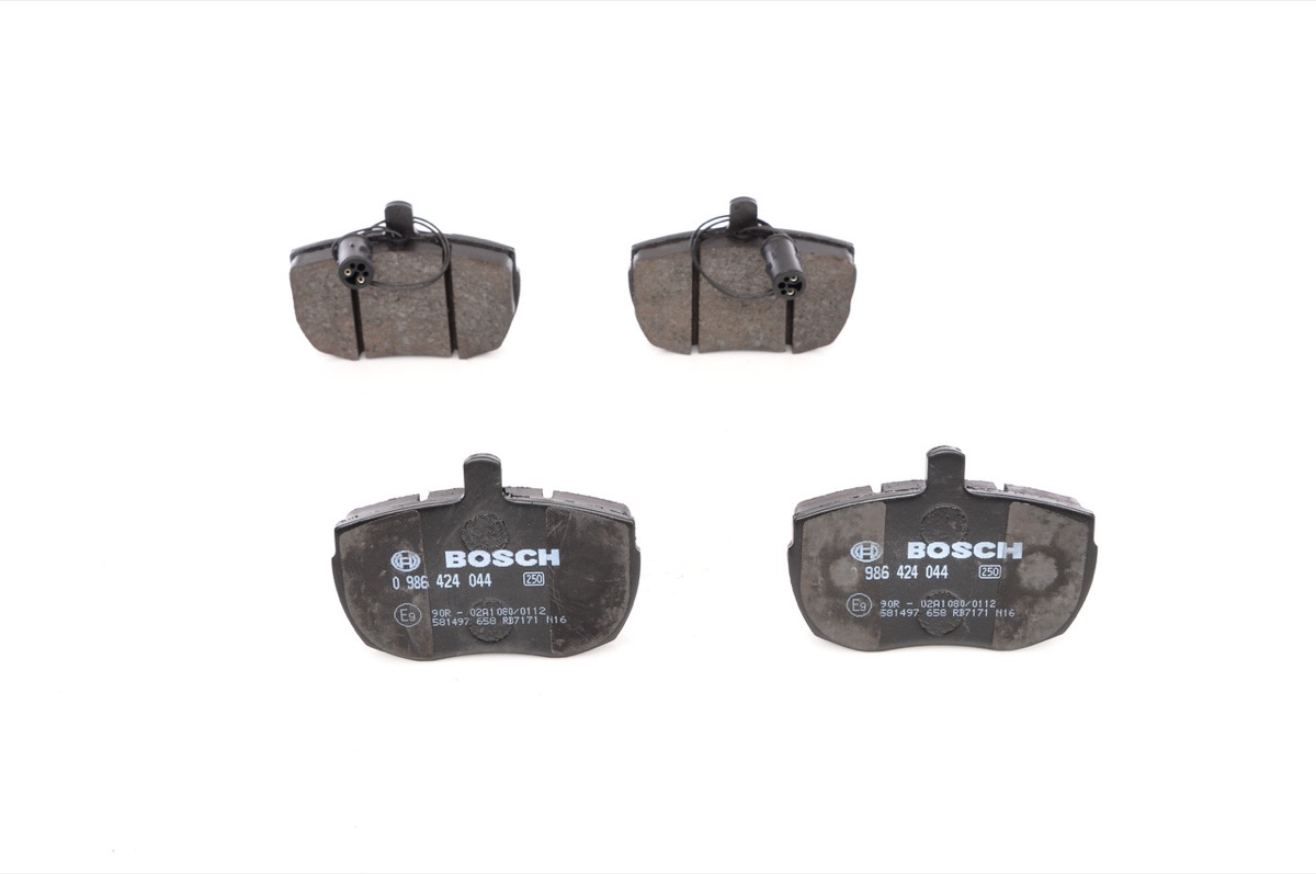 Bosch 0 986 424 044 Brake Pad Set