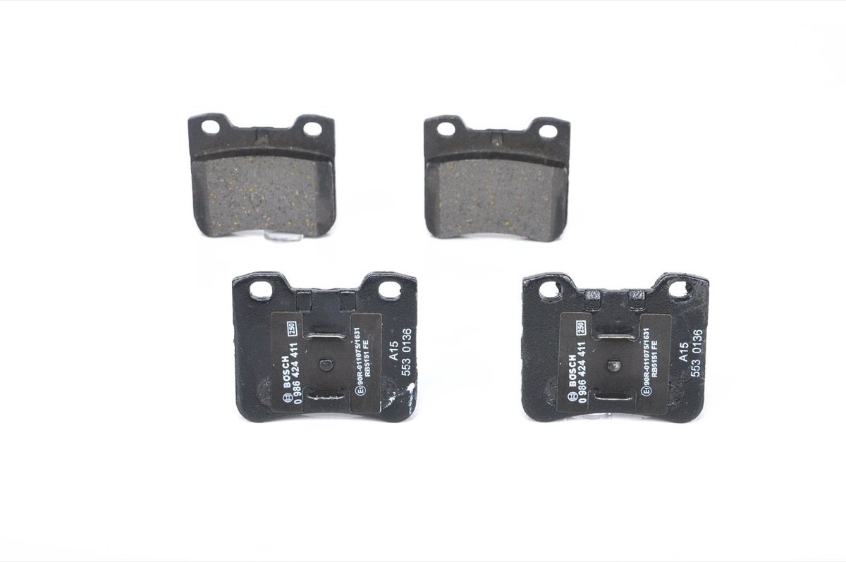 Bosch 0 986 424 411 Brake Pad Set