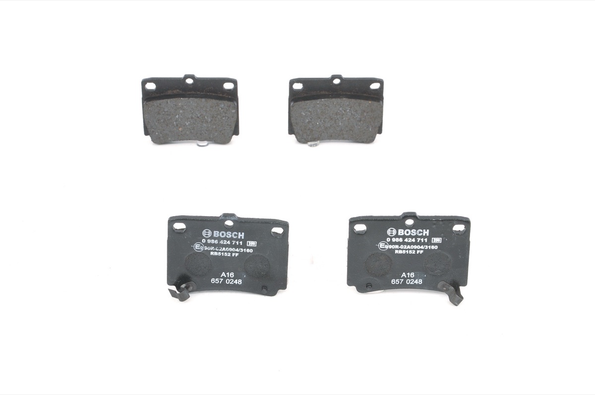 Bosch 0 986 424 711 Brake Pad Set