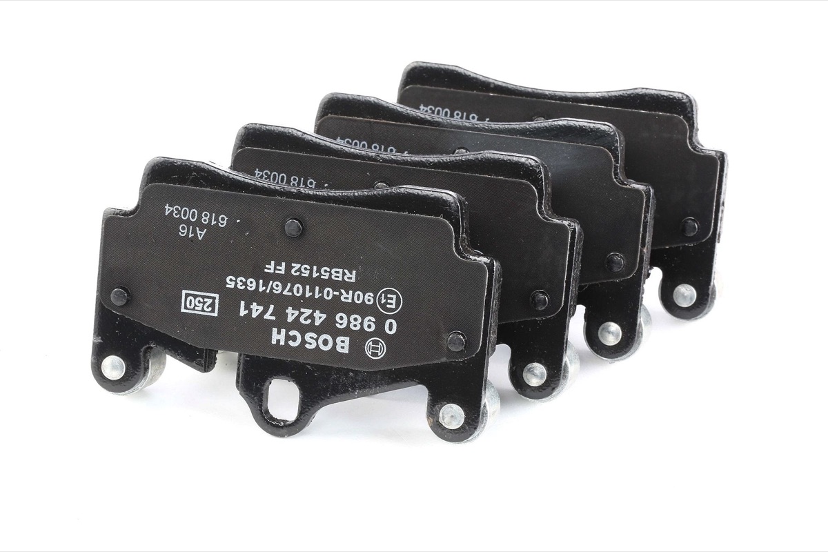 Bosch 0 986 424 741 Brake Pad Set