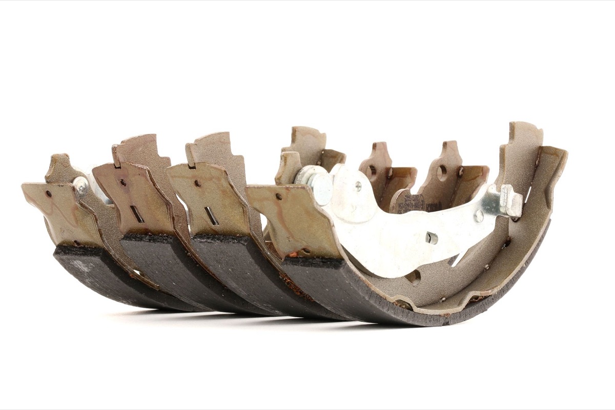Bosch 0 986 487 665 Brake Shoe Set