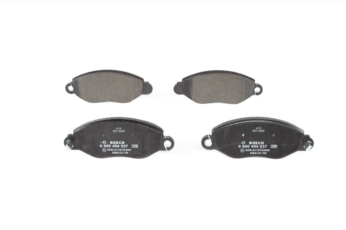 Bosch 0 986 494 037 Brake Pad Set