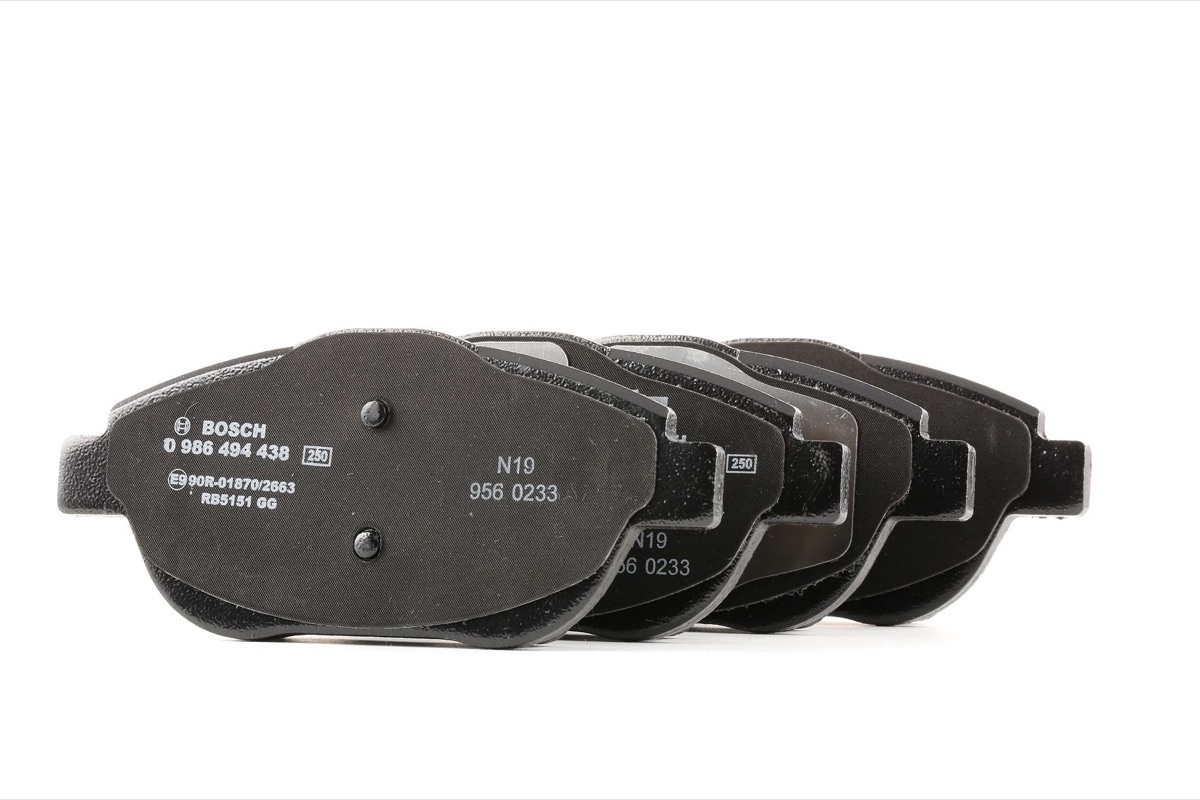 Bosch 0 986 494 438 Brake Pad Set