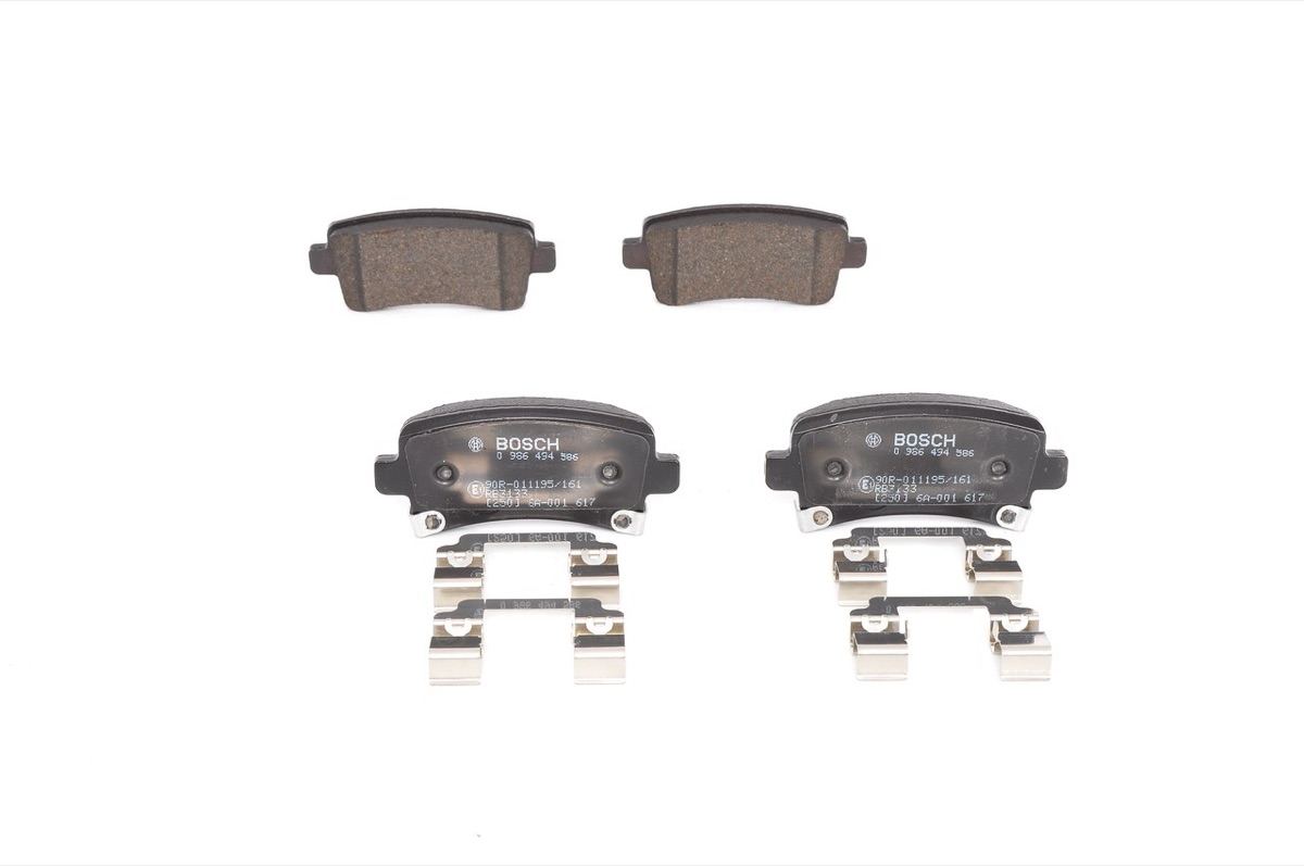 Bosch 0 986 494 586 Brake Pad Set