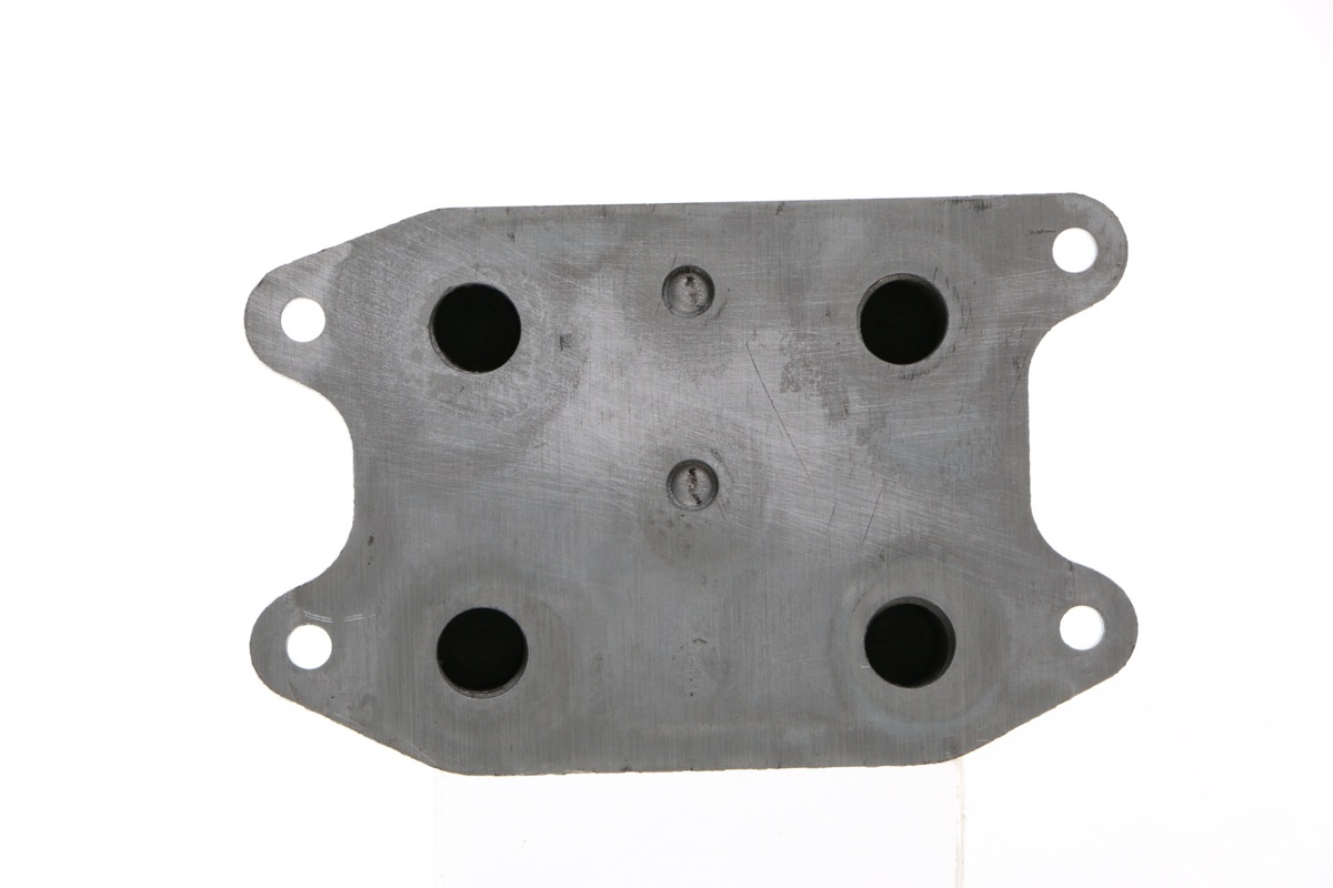 Mahle CLC 140 000S Engine Oil Cooler