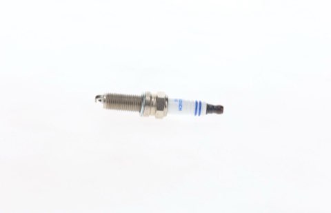 Bosch 0 242 135 588 Spark Plug, photo 3