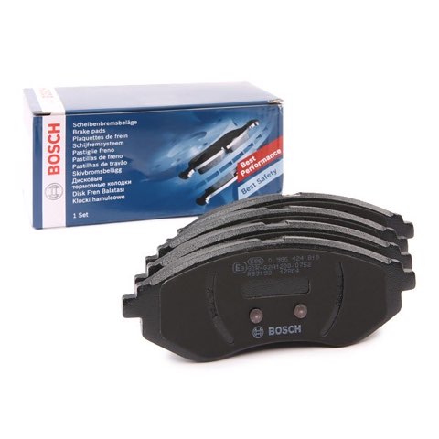 Bosch 0 986 424 818 Brake Pad Set, photo 2