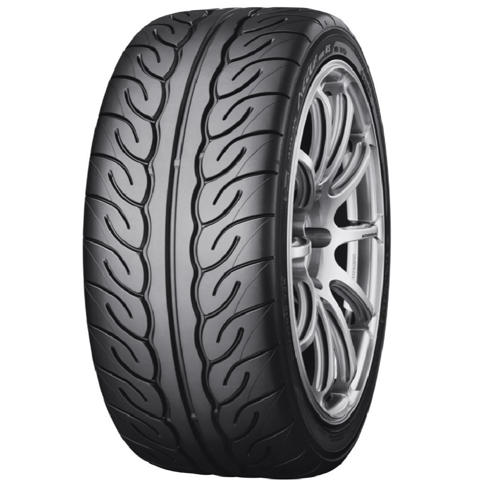 Yokohama Advan Neova AD08RS 235/45 R17 94W